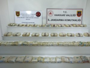 Türkiye-İran sınırında Afyon sakızı ele geçirildi