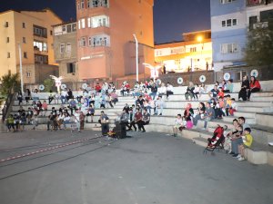 Hakkari'de "Açık Hava Sinema" etkinliği start aldı