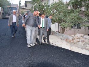 Vali Akbıyık, asfalt çalışmalarını yerinde denetledi