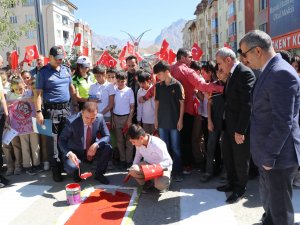 Hakkari'de Trafikte Yaya önceliği etkinliği