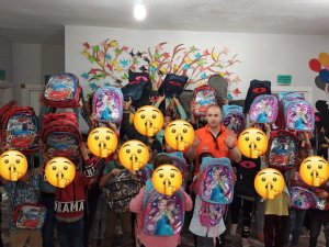 Özel gereksinimli çocuklara yardımlar sürüyor