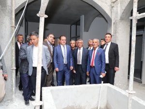 Vali Akbıyık, yeni halk pazarını denetledi