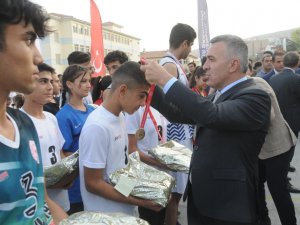 Vali Bilgin "Kürt gençliği sömürlmesin"