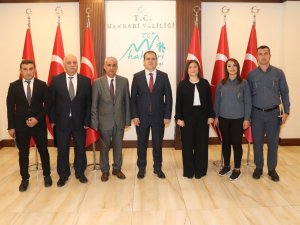 Vali Akbıyık, PTT çalışanlarını kabul etti