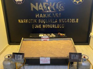 Yüksekova'da 18 kilo uyuşturucu ele geçirildi