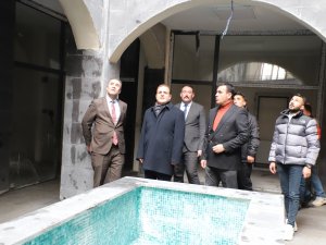 Vali Akbıyık "Hakkari gelişiyor ve dönüşüyor"
