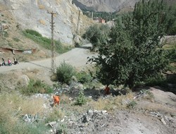 türbe alanına saygısızlık