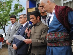 Halaylı dil bayramı kutlamaları