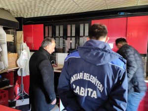 Hakkari zabıtasından iş yeri ruhsat kontrolü