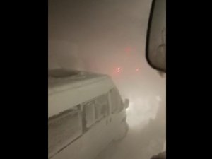 Vali Akbıyık, mahsur kalan 8 araç, 35 vatandaş kurtarıldı
