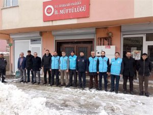 Hakkari İl Müftülüğü yardım ekibi yola çıktı