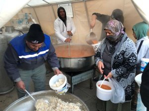 TOBB'den depremzedelere sıcak yemek hizmeti