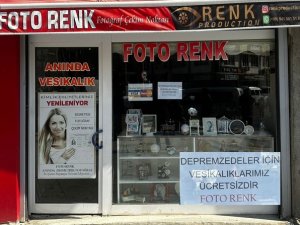 Hakkarili fotoğrafçıdan Depremzedelere destek
