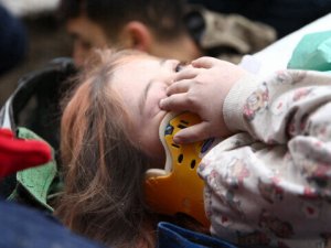 Depremden kurtarılan çocuklarla ilgili açıklama