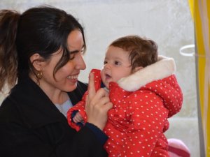 Hakkari'den depremzedeler için kitap ve oyuncak etkinliği