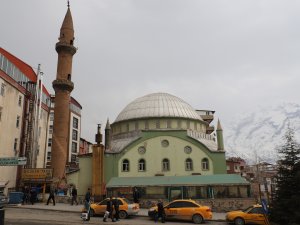 Hakkari H. Sait Camisi ibadete kapatıldı