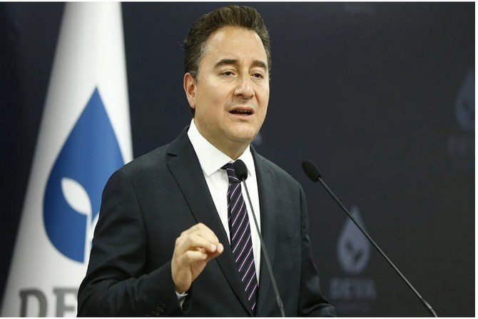 Ali Babacan Özgür Özel’i tebrik etti