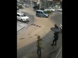 Hakkari ve Van karayolunda sel