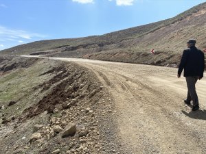 Yağışlarda zarar gören Geçitli yolu onarıldı