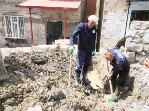 Belediye su ekibi 48 arızaya müdahale etti