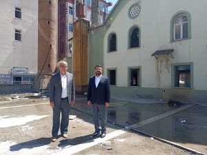 Hacı Sait Camii yıkım çalışmasına başladı