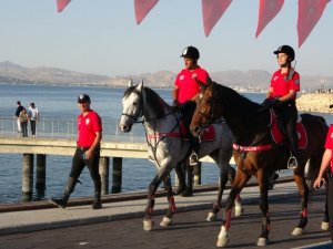 Van’da ‘atlı polis’ dönemi başladı