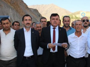 Başkan Arslan "Hakkari yolu sefalettir"