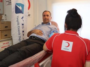 VEDAŞ çalışanlarından kan bağışı