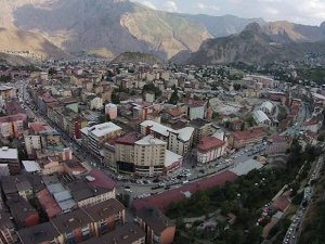 Hakkari’de kiralar uçtu: 'İster öde ister çık!'