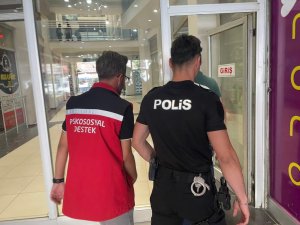 Hakkari'de mobil ekipler çocuklar için sahada