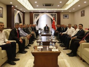 Vali Ali Çelik, muhtarların sorunlarını dinledi