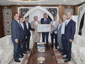 Sendika Başkanları Vali Çelik'i ziyaret etti
