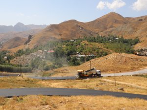 Karşıyaka Gopsi semti ilk defa asfaltla tanıştı