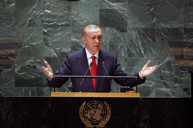 Cumhurbaşkanı Erdoğan’dan Hakkâri’ye Övgü