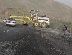 Tugay yolu asfaltlanıyor