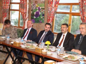 Kütahyalı işadamlarından Hakkari'ye mesaj: "Valimizi geri alırız"