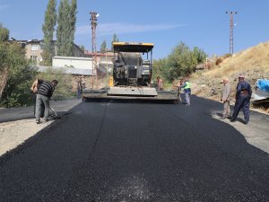 Hakkari'de Kış gelmeden yollar bitecek!