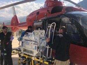 Yeni doğan bebek için helikopter havalandı