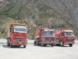 Hakkari'de Duble Yol Çalışmaları