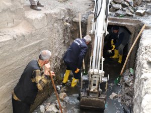 Belediye ekipleri dere yataklarında çalışma başlattı
