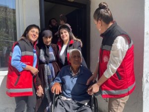 Hakkari’deki yaşlılar YADES ile hayata tutundu