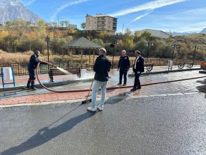 Hakkari Belediyesinden temizlik atağı