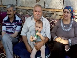 Anuş ailesi Hakkari'den ayrıldı