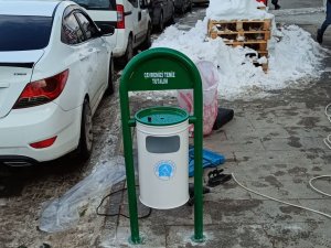 Hakkari’nin 4 bir yanına çöp kovası yerleştirildi