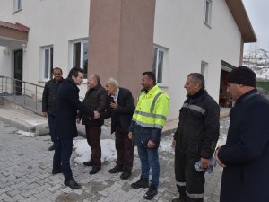 Karadağ 4 ayrı köyü ziyaret etti