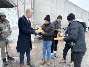 Başkan Büyüksu tır şoförlerinin imdadına yetişti