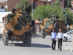 Yeni askeri araçlar geldi