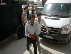 Hakkari'de 2 gözaltı