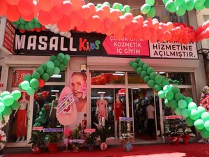 Hakkari’de Masall iç giyim, çocuk giyim kozmetik mağazası açıldı