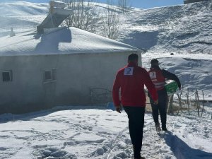 Kızılay'dan ihtiyaç sahiplerine destek